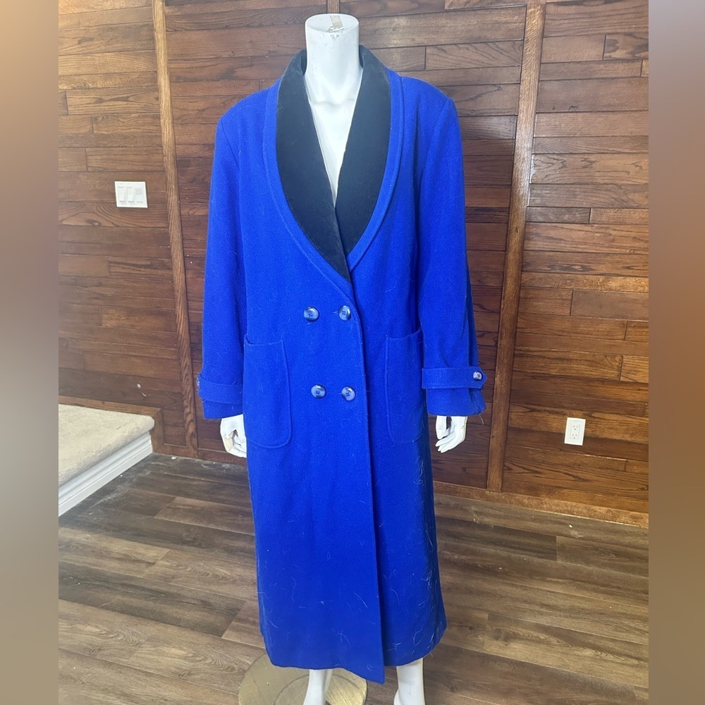 Foxland size 13 bright blue coat wool velvety collar lined long